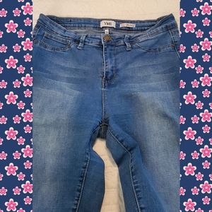 YMI Skinny Jeans 💙 Size 13